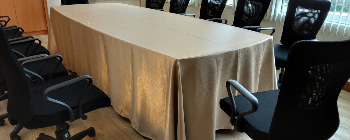 ผ้าปูโต๊ะห้องประชุม